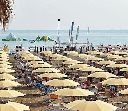 Hotel Biancospino Rimini Exterior foto